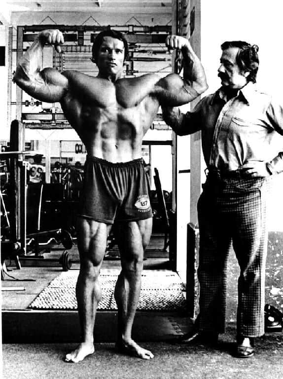 שרירן ארנולד שוורצנגר, Arnold Schwarzenegger, סטרואידים אנאבולים, הורמון גדילה, אנדרוגנים, טסטוסטרון, פיתוח גוף, שרירים וכושר, פיתוח גוף, פיתוח גוף מהיר, בבית, פיתוח גוף ותזונה, פיתוח גוף למתחילים, עליה במשקל, מסת שרירים, תוספי מזון, תוספי מזון לספורטאים,